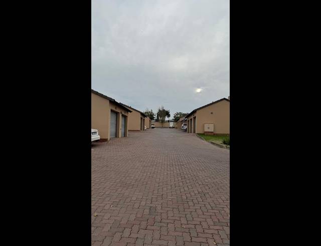 2 BEDROOM TOWNHOUSE FOR SALE IN ERAND GARDENS